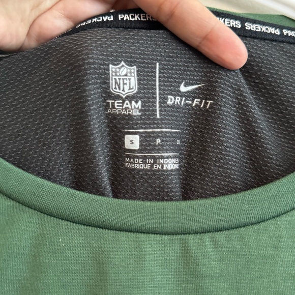 Nike Men's Green Bay Packers Long Sleeve Dri Fit Shirt NWOT - Picture 6 of 10